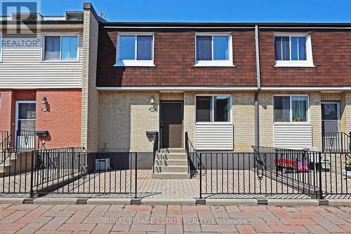 201 - 2170 Bromsgrove Road, Mississauga, ON - Outdoor