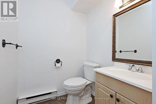 201 - 2170 Bromsgrove Road, Mississauga, ON - Indoor Photo Showing Bathroom