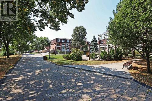 201 - 2170 Bromsgrove Road, Mississauga, ON - Outdoor