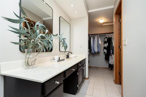 113 Shorecrest Drive, Winnipeg, MB - Indoor Photo Showing Bathroom