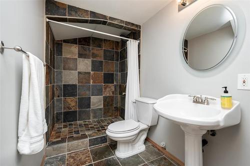 113 Shorecrest Drive, Winnipeg, MB - Indoor Photo Showing Bathroom