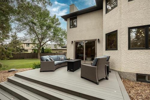 113 Shorecrest Drive, Winnipeg, MB - Outdoor With Exterior