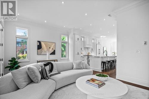 1 Le May Road, Toronto, ON - Indoor Photo Showing Living Room