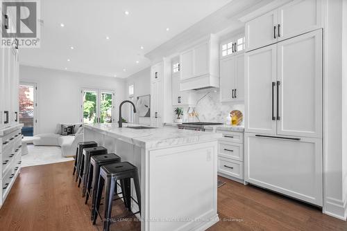 1 Le May Road, Toronto, ON - Indoor Photo Showing Kitchen With Upgraded Kitchen