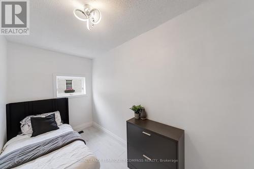 39 Division Street, Hamilton (Homeside), ON - Indoor Photo Showing Bedroom