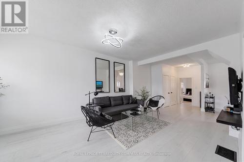 39 Division Street, Hamilton (Homeside), ON - Indoor Photo Showing Other Room