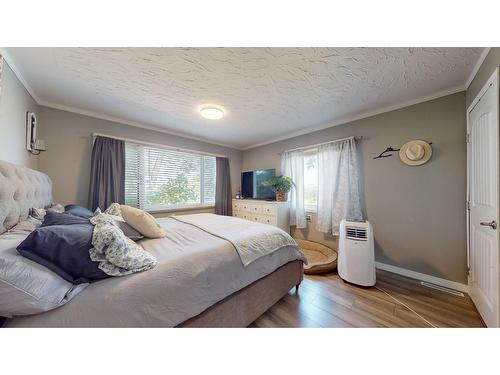 1524 12Th Avenue S, Cranbrook, BC - Indoor Photo Showing Bedroom