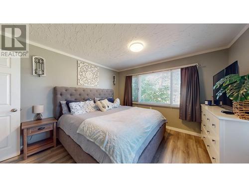 1524 12Th  S Avenue, Cranbrook, BC - Indoor Photo Showing Bedroom