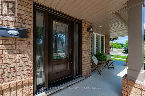 2206 Birchleaf Lane, Burlington, ON - Outdoor With Exterior