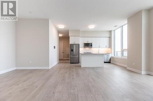 2205 - 3220 William Coltson Avenue, Oakville, ON - Indoor Photo Showing Kitchen