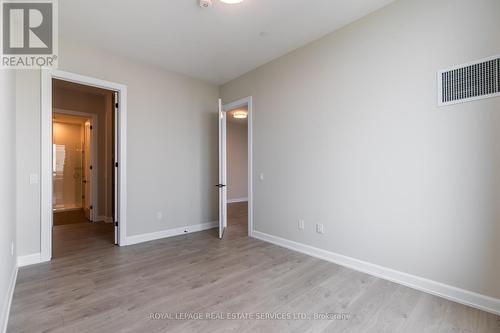 2205 - 3220 William Coltson Avenue, Oakville, ON - Indoor Photo Showing Other Room