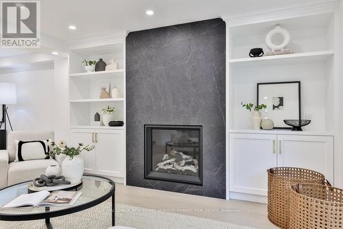 2050 Saint Andrews Place, Mississauga, ON - Indoor Photo Showing Living Room With Fireplace