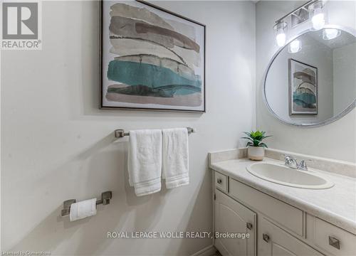 2 - 410 Craigleith Drive, Waterloo, ON - Indoor Photo Showing Bathroom