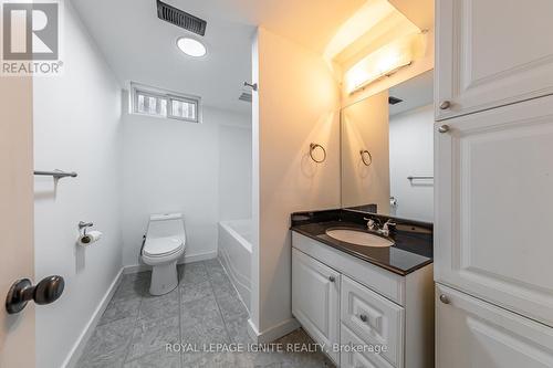 392 Gothic Drive, Oshawa, ON - Indoor Photo Showing Bathroom