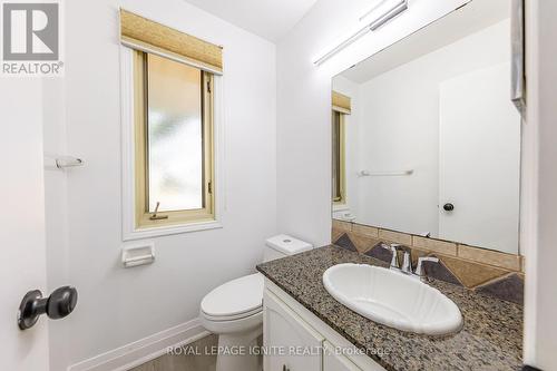 392 Gothic Drive, Oshawa, ON - Indoor Photo Showing Bathroom