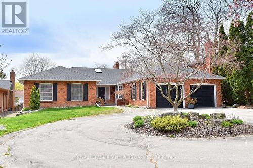 258 Shoreacres Road, Burlington (Shoreacres), ON - Outdoor With Facade