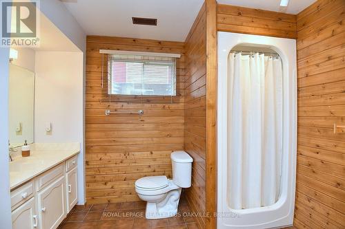 258 Shoreacres Road, Burlington (Shoreacres), ON - Indoor Photo Showing Bathroom