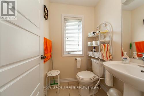 25 Patterson Drive, Haldimand, ON - Indoor Photo Showing Bathroom