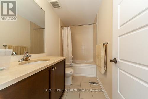 25 Patterson Drive, Haldimand, ON - Indoor Photo Showing Bathroom