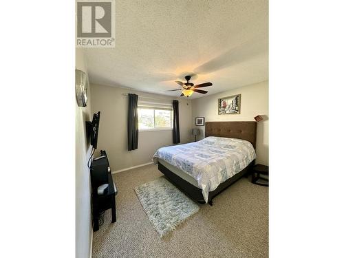 B 32 Lakeview Avenue, Williams Lake, BC - Indoor Photo Showing Bedroom