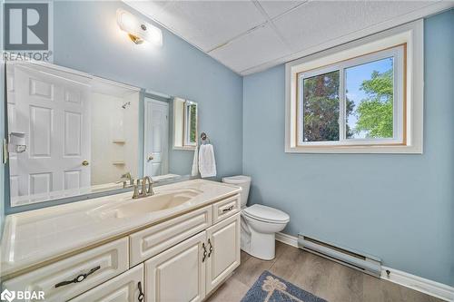 3286 County Rd 3 Road, Prince Edward County, ON - Indoor Photo Showing Bathroom