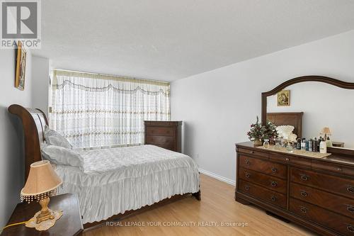 1605 - 330 Alton Towers Circle, Toronto, ON - Indoor Photo Showing Bedroom