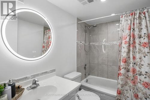 1605 - 330 Alton Towers Circle, Toronto, ON - Indoor Photo Showing Bathroom