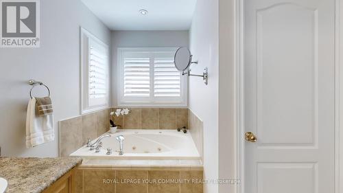 188 Coon'S Road, Richmond Hill (Oak Ridges), ON - Indoor Photo Showing Bathroom