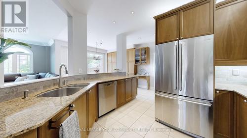 188 Coon'S Road, Richmond Hill, ON - Indoor Photo Showing Kitchen With Stainless Steel Kitchen With Double Sink