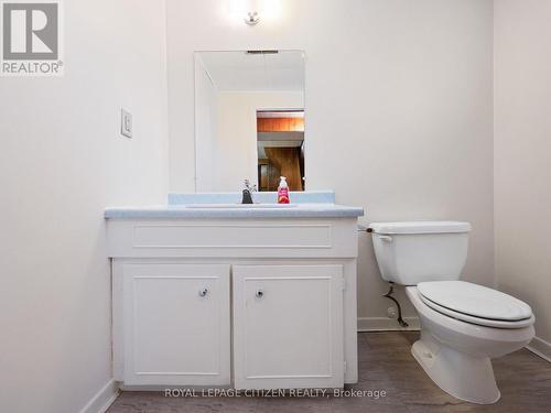 34 Belleglade Court, Toronto (Humbermede), ON - Indoor Photo Showing Bathroom