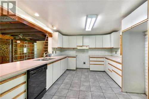 4825 Mccully Road, Augusta, ON - Indoor Photo Showing Kitchen With Double Sink