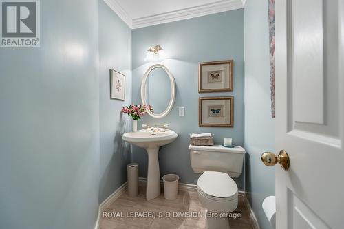 24 Mcglashan Court, Toronto (Bedford Park-Nortown), ON - Indoor Photo Showing Bathroom