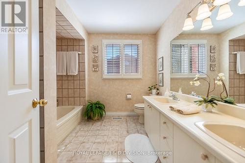 24 Mcglashan Court, Toronto (Bedford Park-Nortown), ON - Indoor Photo Showing Bathroom