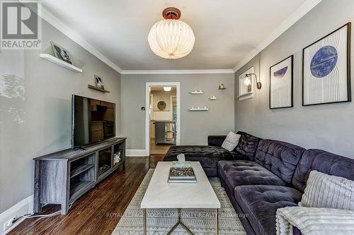 146 Floyd Avenue, Toronto, ON - Indoor Photo Showing Living Room