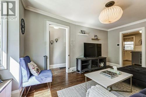 146 Floyd Avenue, Toronto, ON - Indoor Photo Showing Living Room