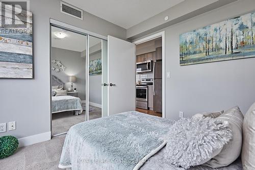 2002 - 1255 Bayly Street, Pickering, ON - Indoor Photo Showing Bedroom