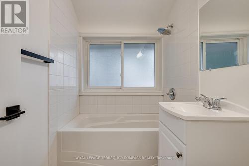 35 Cheshire Drive, Toronto (Princess-Rosethorn), ON - Indoor Photo Showing Bathroom