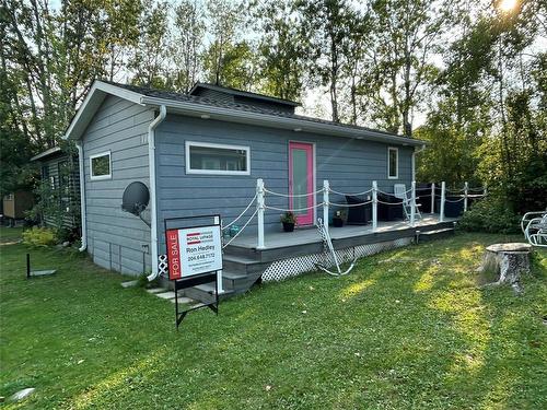 100 3Rd Avenue S, Clear Lake, MB - Outdoor