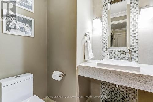 81 Cricklewood Crescent, Markham (Royal Orchard), ON - Indoor Photo Showing Bathroom