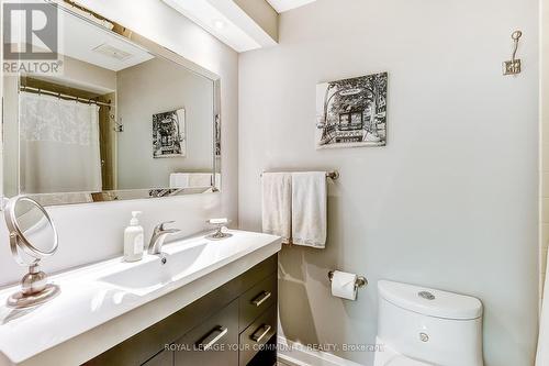 81 Cricklewood Crescent, Markham (Royal Orchard), ON - Indoor Photo Showing Bathroom