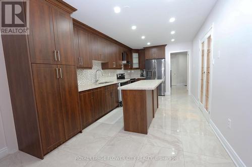 33 Trammell Lane S, Brampton (Fletcher'S West), ON - Indoor Photo Showing Kitchen