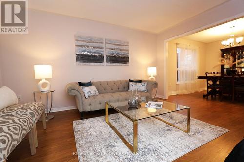 33 Trammell Lane S, Brampton (Fletcher'S West), ON - Indoor Photo Showing Living Room