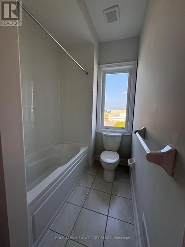 121 Tennant Circle, Vaughan (Vellore Village), ON - Indoor Photo Showing Bathroom