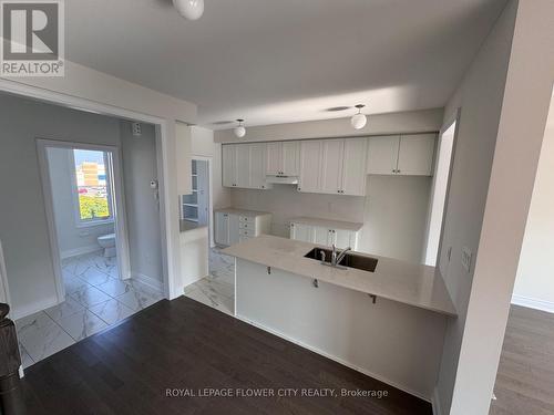 121 Tennant Circle, Vaughan (Vellore Village), ON - Indoor Photo Showing Kitchen With Double Sink