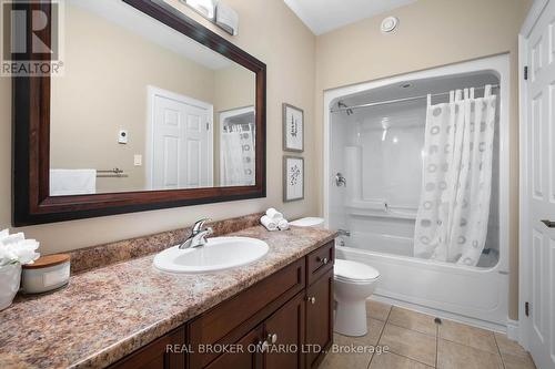 22 Black Maple Crescent, Kitchener, ON - Indoor Photo Showing Bathroom