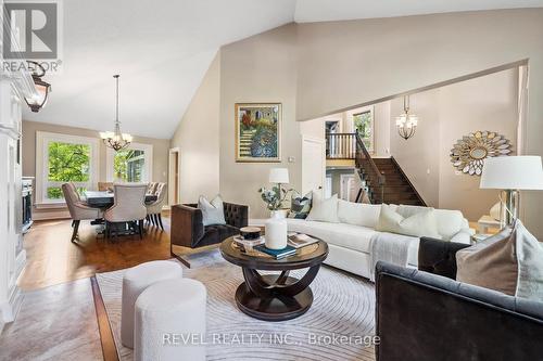 11485 First Line, Milton (Nassagaweya), ON - Indoor Photo Showing Living Room