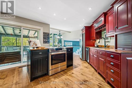 11485 First Line, Milton (Nassagaweya), ON - Indoor Photo Showing Kitchen