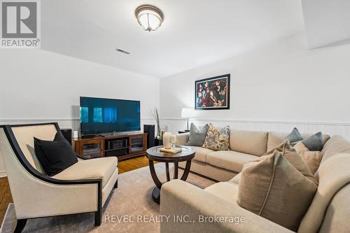 11485 First Line, Milton (Nassagaweya), ON - Indoor Photo Showing Living Room