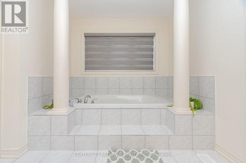 15 Matterhorn Road, Brampton (Northwest Brampton), ON - Indoor Photo Showing Bathroom