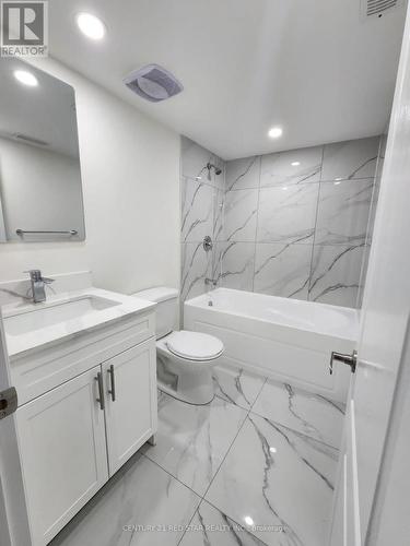 15 Matterhorn Road, Brampton (Northwest Brampton), ON - Indoor Photo Showing Bathroom